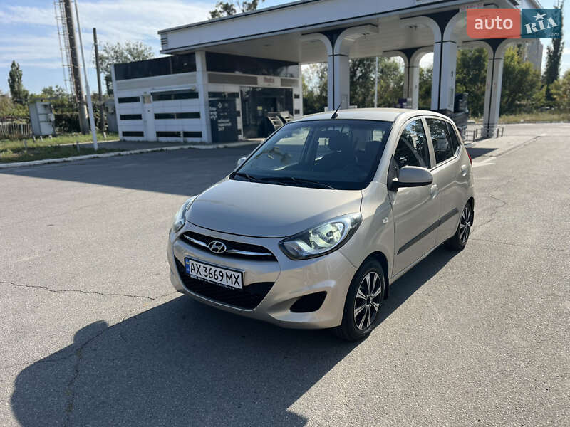 Хэтчбек Hyundai i10 2013 в Харькове
