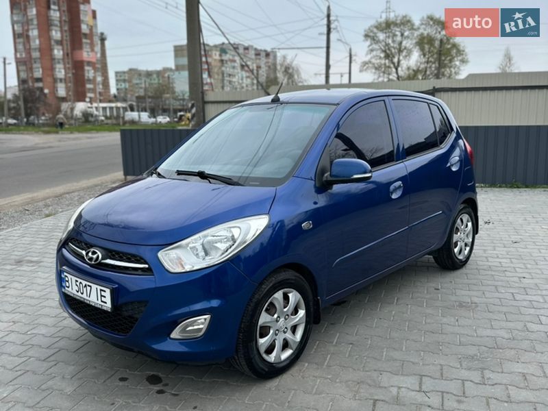Хэтчбек Hyundai i10 2012 в Полтаве