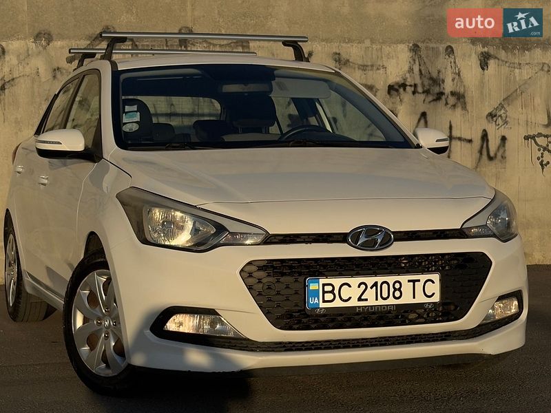 Хэтчбек Hyundai i20 2015 в Львове