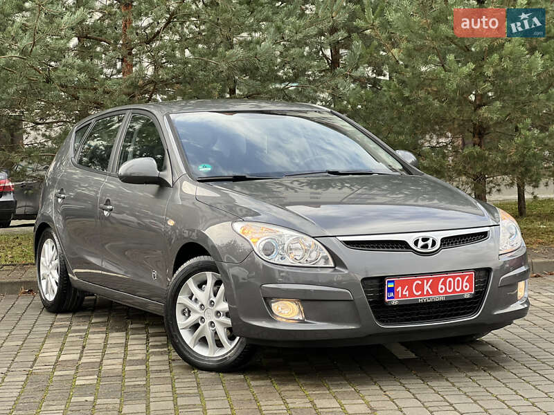 Хэтчбек Hyundai i30 2008 в Ивано-Франковске