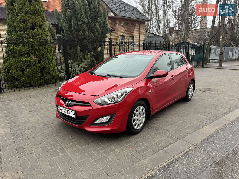 Хэтчбек Hyundai i30 2013 в Запорожье Хэтчбек Hyundai i30 2013 в Запорожье