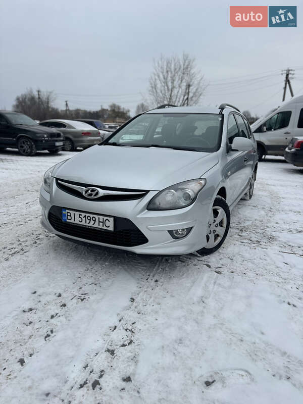 Универсал Hyundai i30 2010 в Полтаве Универсал Hyundai i30 2010 в Полтаве