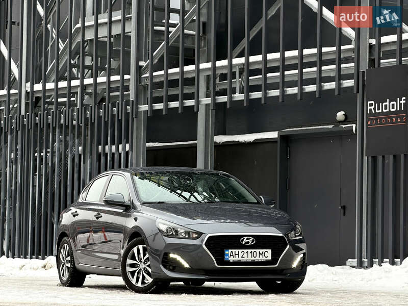 Хэтчбек Hyundai i30 2019 в Киеве Хэтчбек Hyundai i30 2019 в Киеве