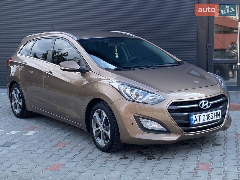 Універсал Hyundai i30 2015 в Калуші
