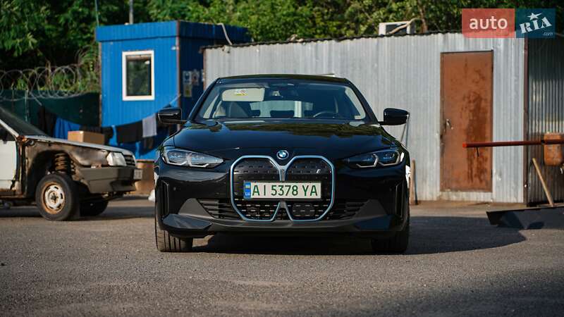 Купе BMW i4 2022 в Киеве Купе BMW i4 2022 в Киеве