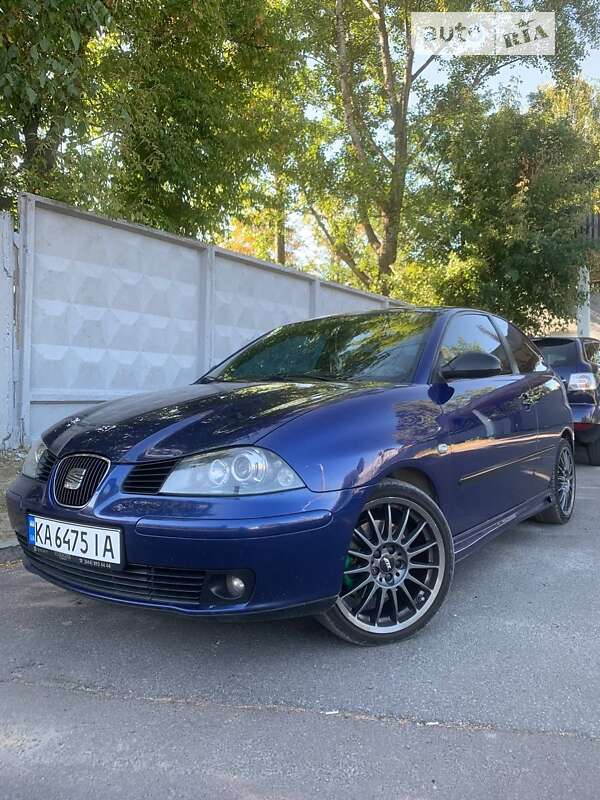 Хэтчбек SEAT Ibiza 2002 в Киеве Хэтчбек SEAT Ibiza 2002 в Киеве
