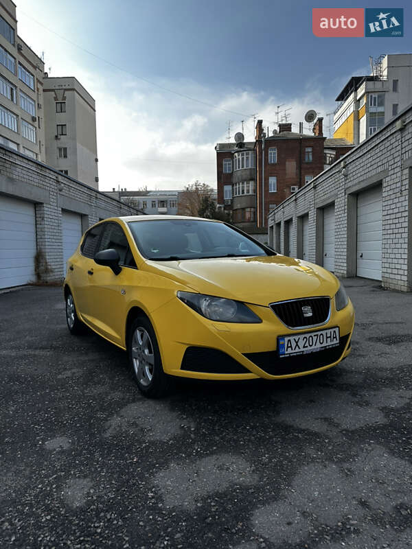 Хэтчбек SEAT Ibiza 2011 в Харькове