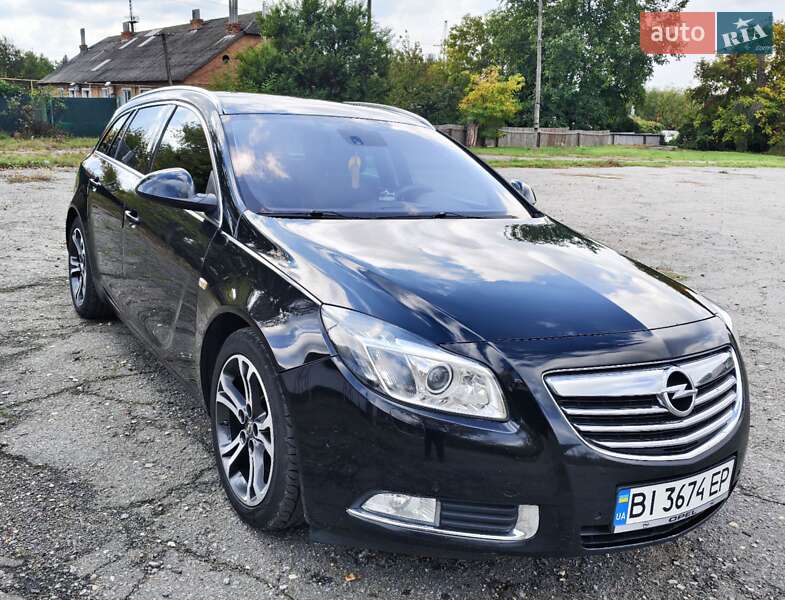 Универсал Opel Insignia 2011 в Гадяче