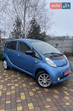 Хэтчбек Peugeot iOn 2011 в Днепре