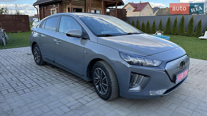 Ліфтбек Hyundai Ioniq 2019 в Львові