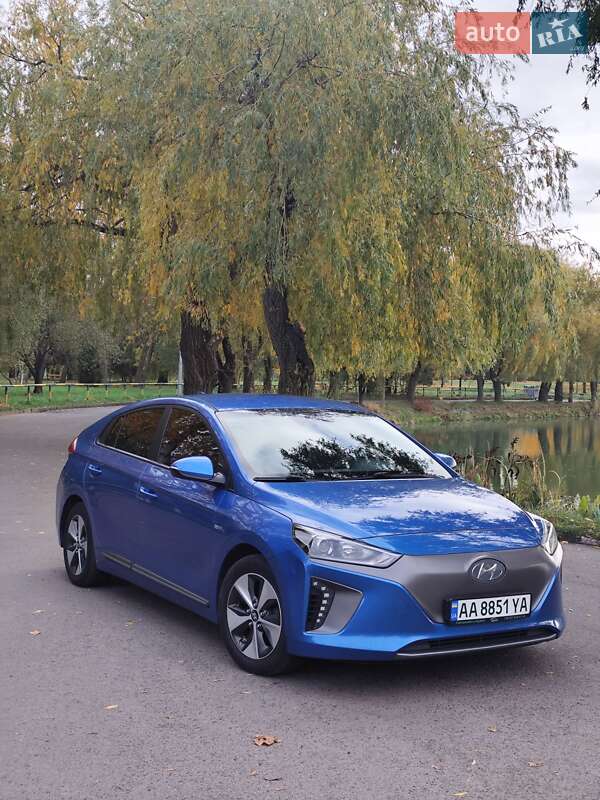 Хэтчбек Hyundai Ioniq 2016 в Ровно