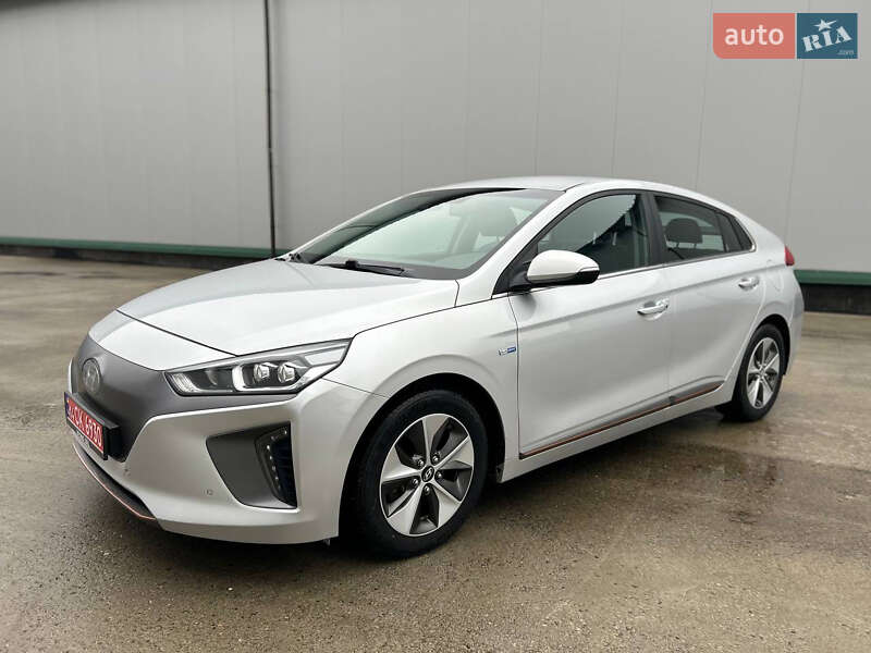Хэтчбек Hyundai Ioniq 2017 в Виннице Хэтчбек Hyundai Ioniq 2017 в Виннице