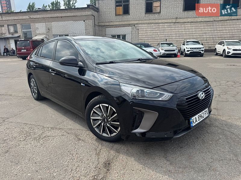 Хэтчбек Hyundai Ioniq 2018 в Киеве