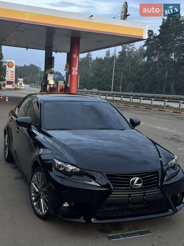 Седан Lexus IS 2013 в Киеве