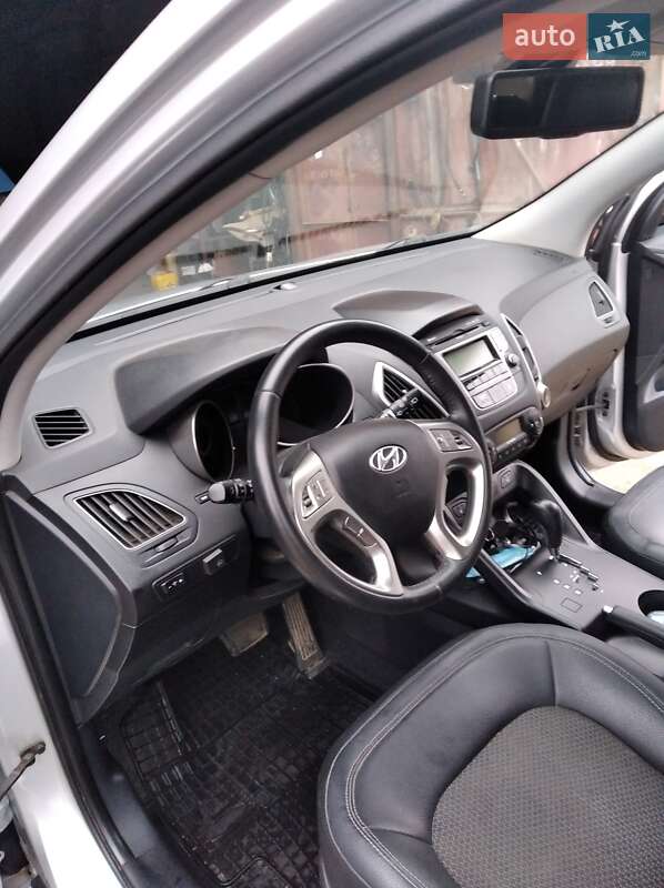 Внедорожник / Кроссовер Hyundai ix35 2011 в Кривом Озере