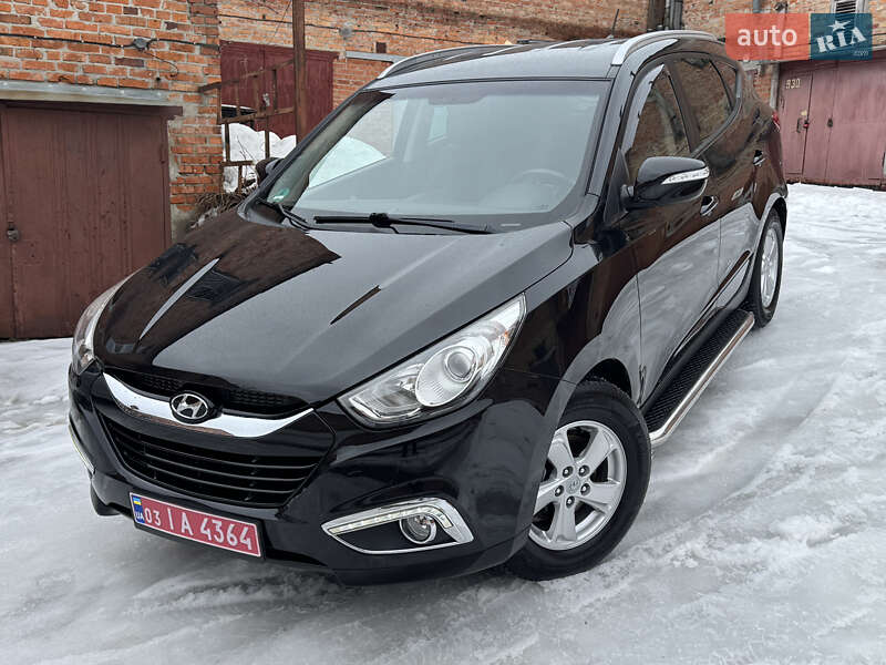Внедорожник / Кроссовер Hyundai ix35 2010 в Харькове