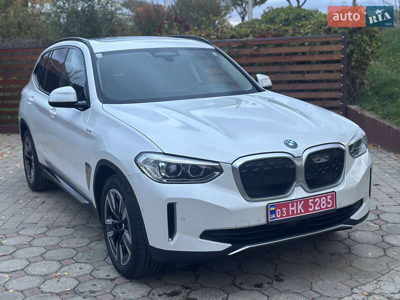 Внедорожник / Кроссовер BMW iX3 2021 в Мукачево