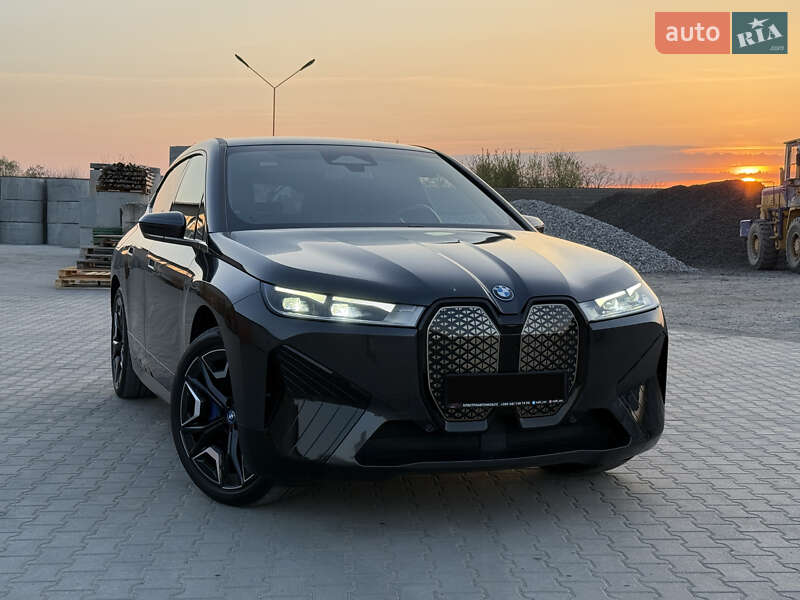 Внедорожник / Кроссовер BMW iX 2021 в Владимире
