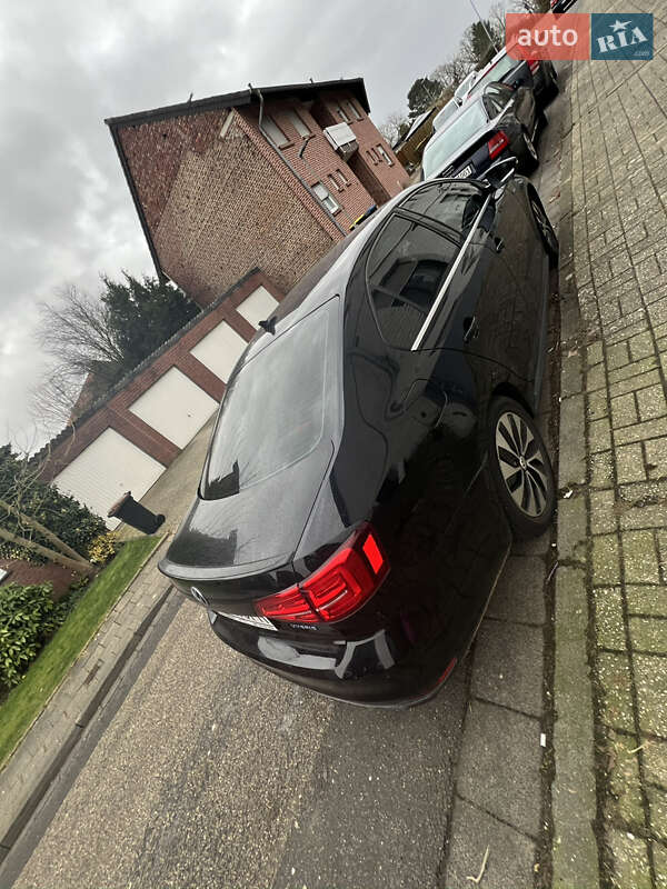 Седан Volkswagen Jetta 2015 в Киеве