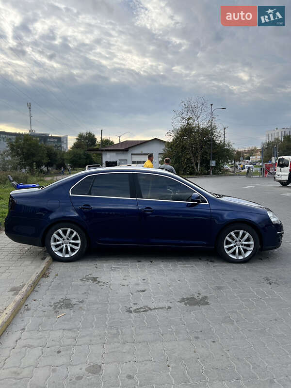 Седан Volkswagen Jetta 2007 в Львове