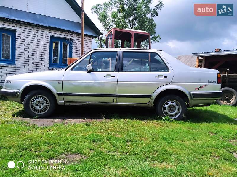 Седан Volkswagen Jetta 1987 в Березному