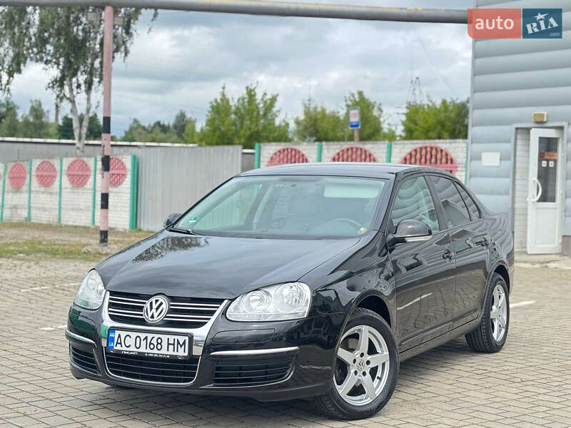 Седан Volkswagen Jetta 2009 в Харкові