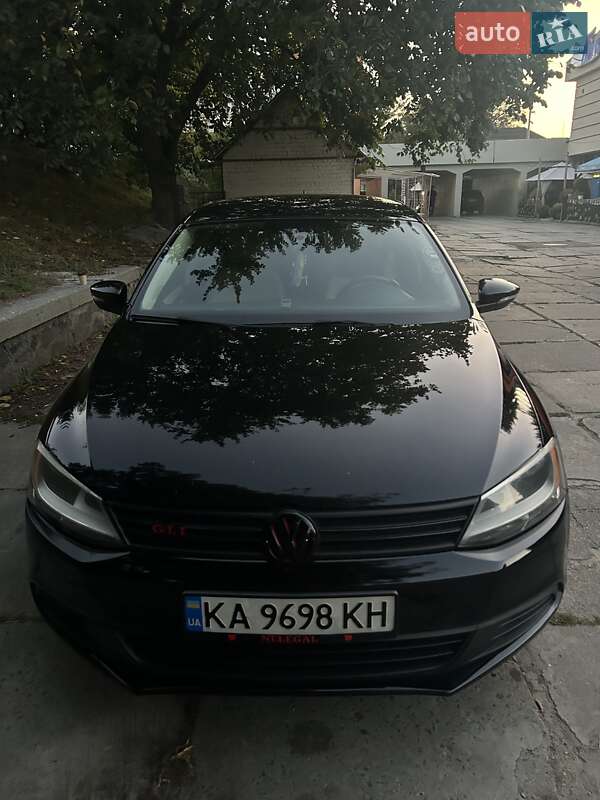 Седан Volkswagen Jetta 2012 в Києві