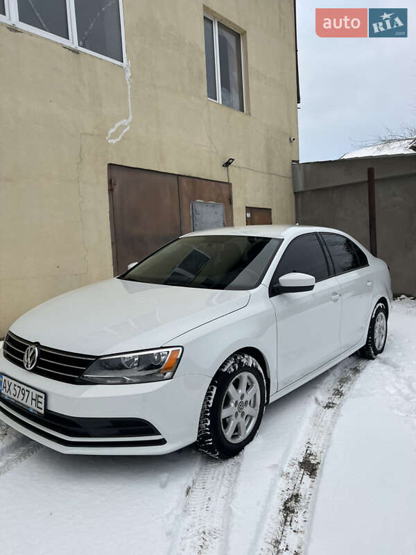 Седан Volkswagen Jetta 2016 в Харькове