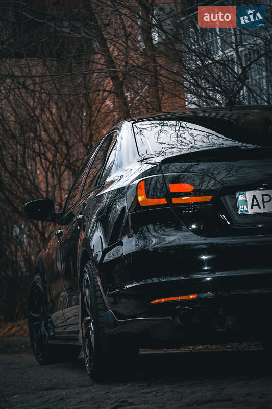 Седан Volkswagen Jetta 2012 в Запорожье