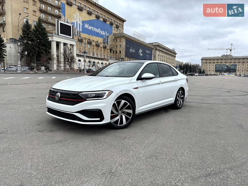 Седан Volkswagen Jetta 2019 в Киеве