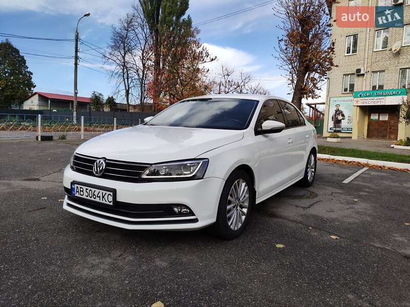 Седан Volkswagen Jetta 2016 в Виннице