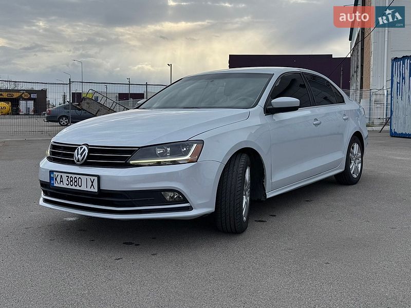 Седан Volkswagen Jetta 2017 в Киеве