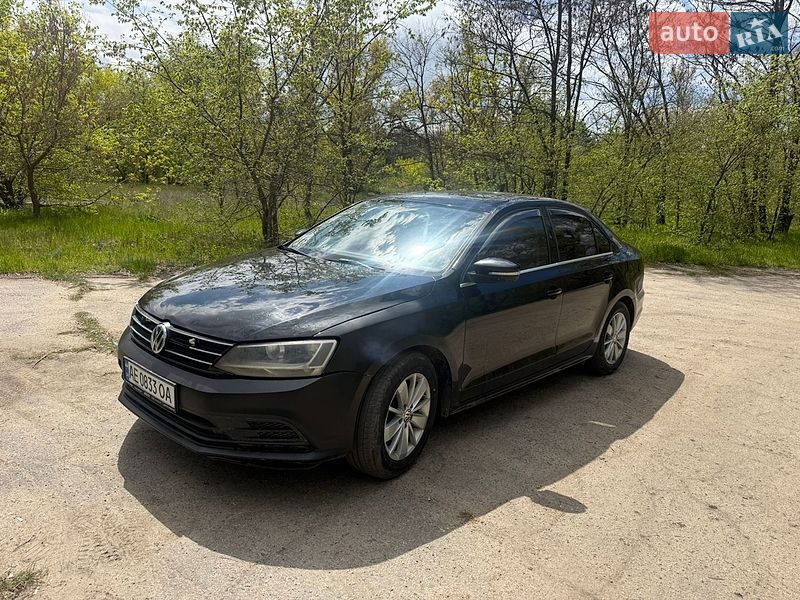Седан Volkswagen Jetta 2015 в Днепре