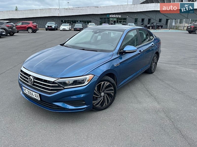 Седан Volkswagen Jetta 2018 в Львове