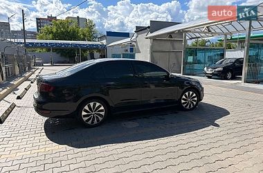 Седан Volkswagen Jetta 2012 в Доманевке