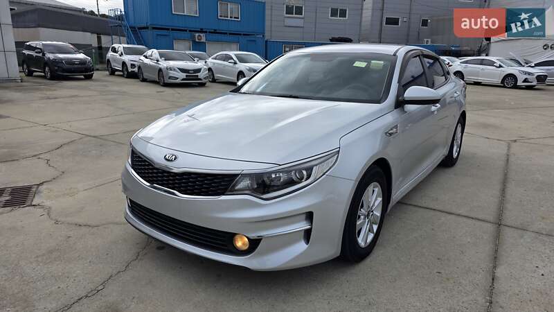 Седан Kia K5 2017 в Киеве