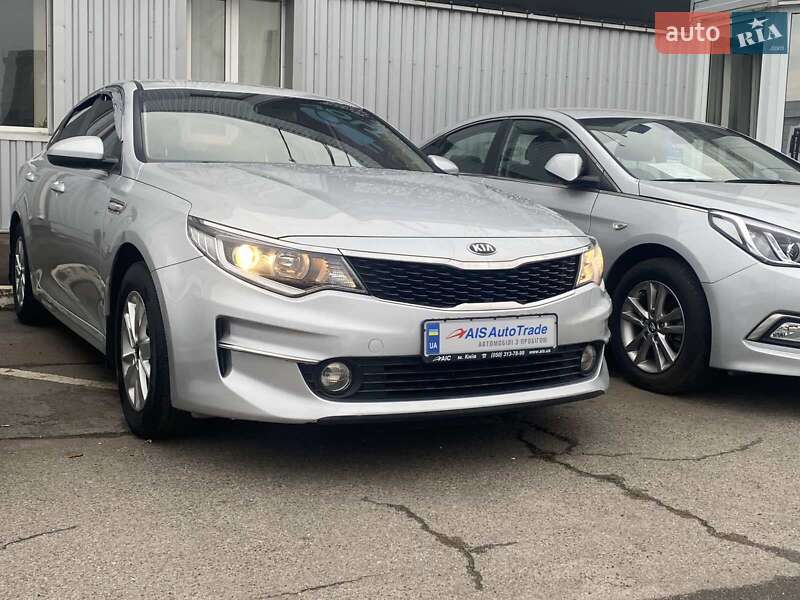 Седан Kia K5 2017 в Киеве