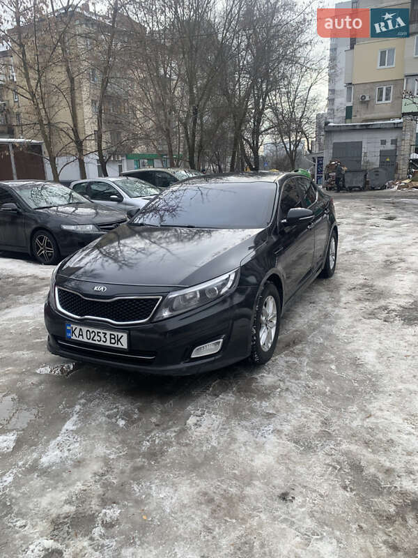 Седан Kia K5 2014 в Киеве