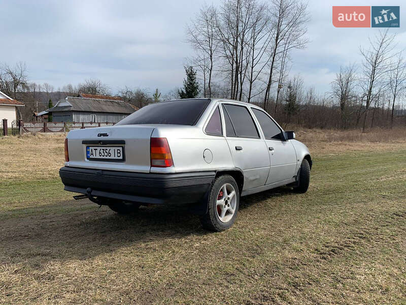 Седан Opel Kadett 1987 в Коломые Седан Opel Kadett 1987 в Коломые