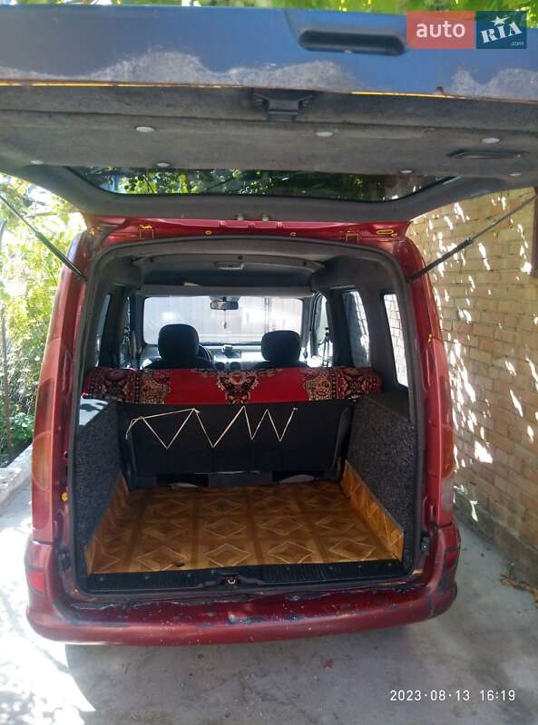 Минивэн Renault Kangoo 2002 в Хмельницком Минивэн Renault Kangoo 2002 в Хмельницком