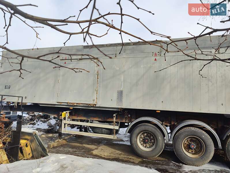 Зерновоз - полуприцеп Bodex KIS 3W-A 2007 в Шепетовке