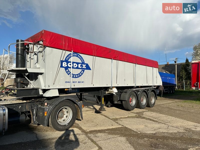 Самосвал полуприцеп Bodex KIS 3W-A 2007 в Черновцах