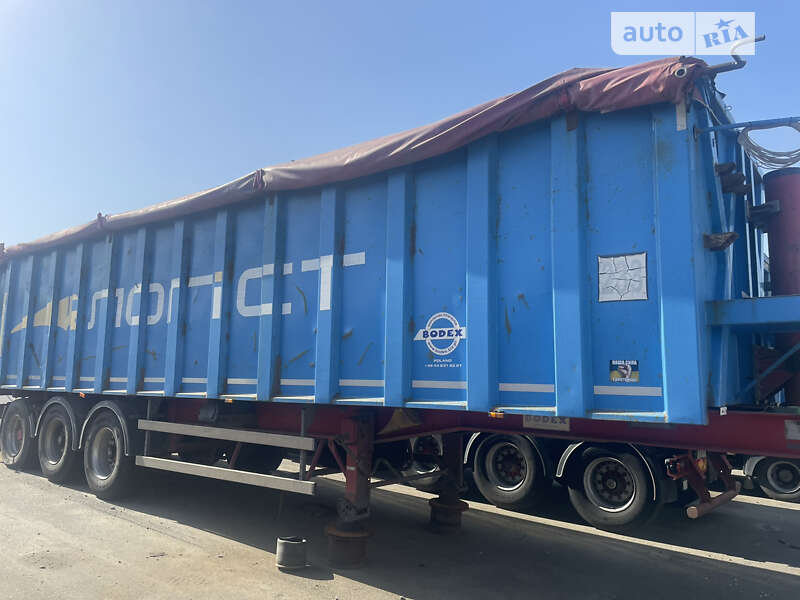 Зерновоз - полуприцеп Bodex KIS 3W 2013 в Киеве Зерновоз - полуприцеп Bodex KIS 3W 2013 в Киеве