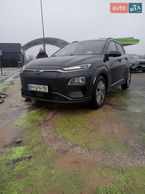 Внедорожник / Кроссовер Hyundai Kona 2020 в Одессе