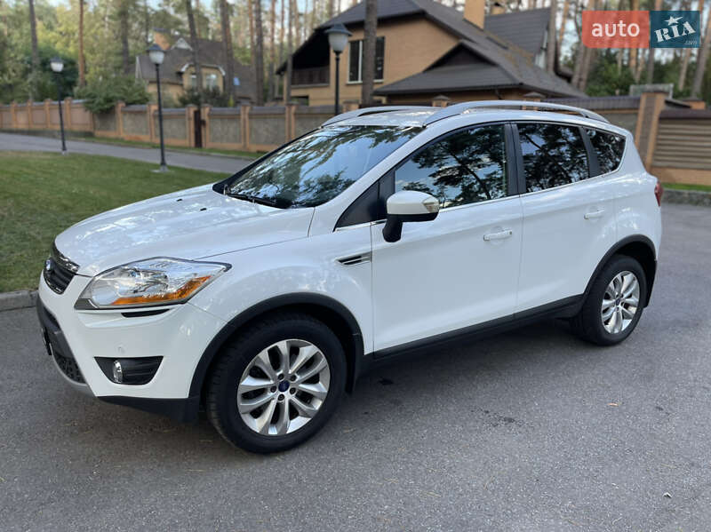 Внедорожник / Кроссовер Ford Kuga 2012 в Чернигове