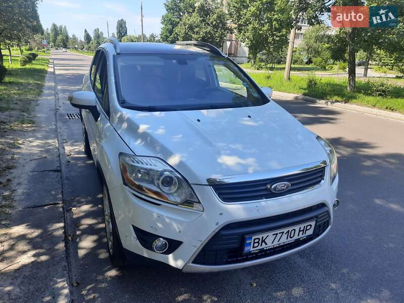 Позашляховик / Кросовер Ford Kuga 2011 в Вараші Позашляховик / Кросовер Ford Kuga 2011 в Вараші