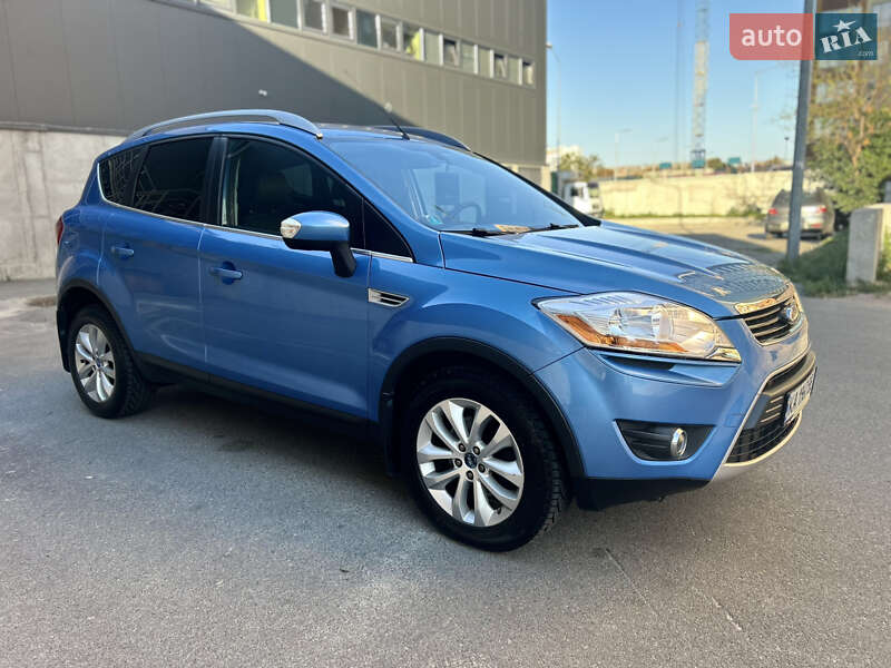 Позашляховик / Кросовер Ford Kuga 2010 в Києві Позашляховик / Кросовер Ford Kuga 2010 в Києві