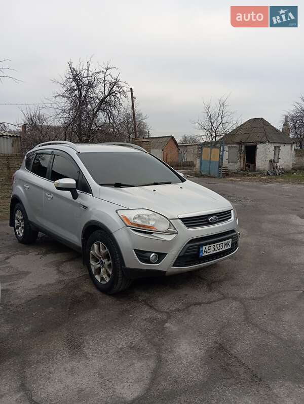 Внедорожник / Кроссовер Ford Kuga 2011 в Першотравенске Внедорожник / Кроссовер Ford Kuga 2011 в Першотравенске