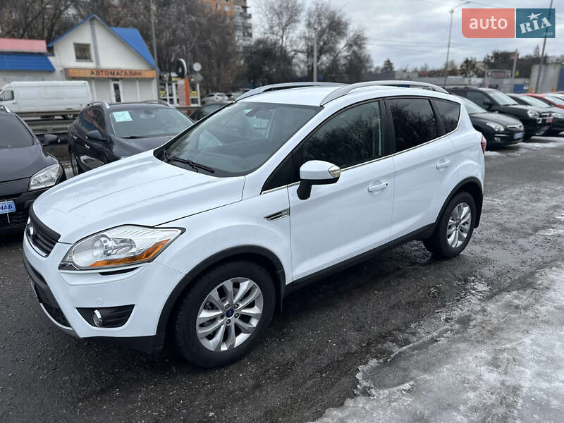 Внедорожник / Кроссовер Ford Kuga 2011 в Полтаве