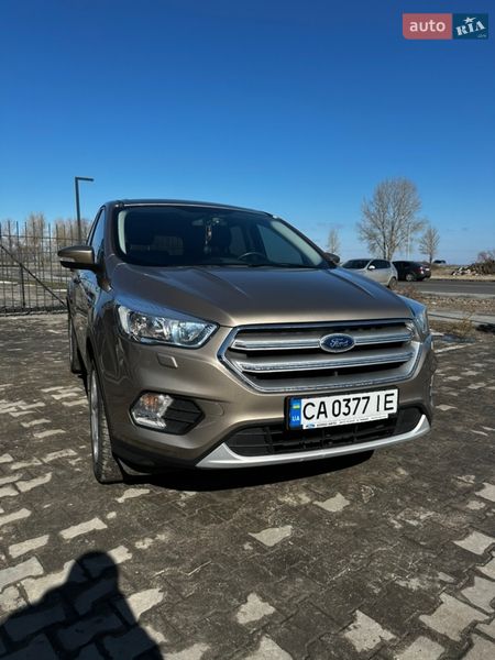 Внедорожник / Кроссовер Ford Kuga 2019 в Черкассах